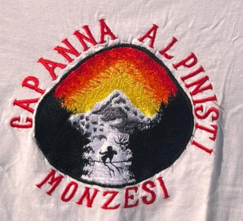 Lo storico stemma Capanna Alpinisti Monzesi