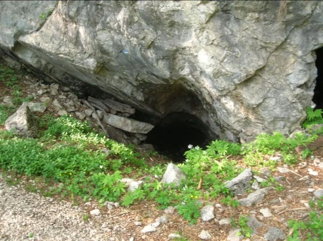 Ingresso alle miniere andando verso “La Passata”